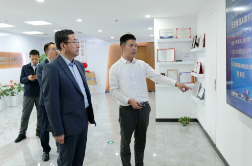 宁夏人力资源和社会保障厅党组书记、厅长金万宏一行莅临韵嘉全球创新中心走访调研